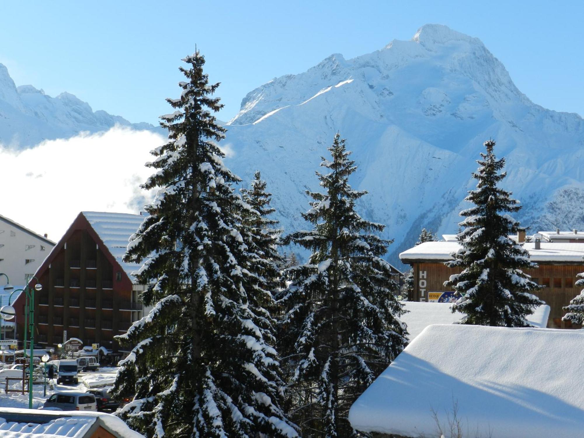 Hotel Le Cairn Les Deux Alpes Exterior photo