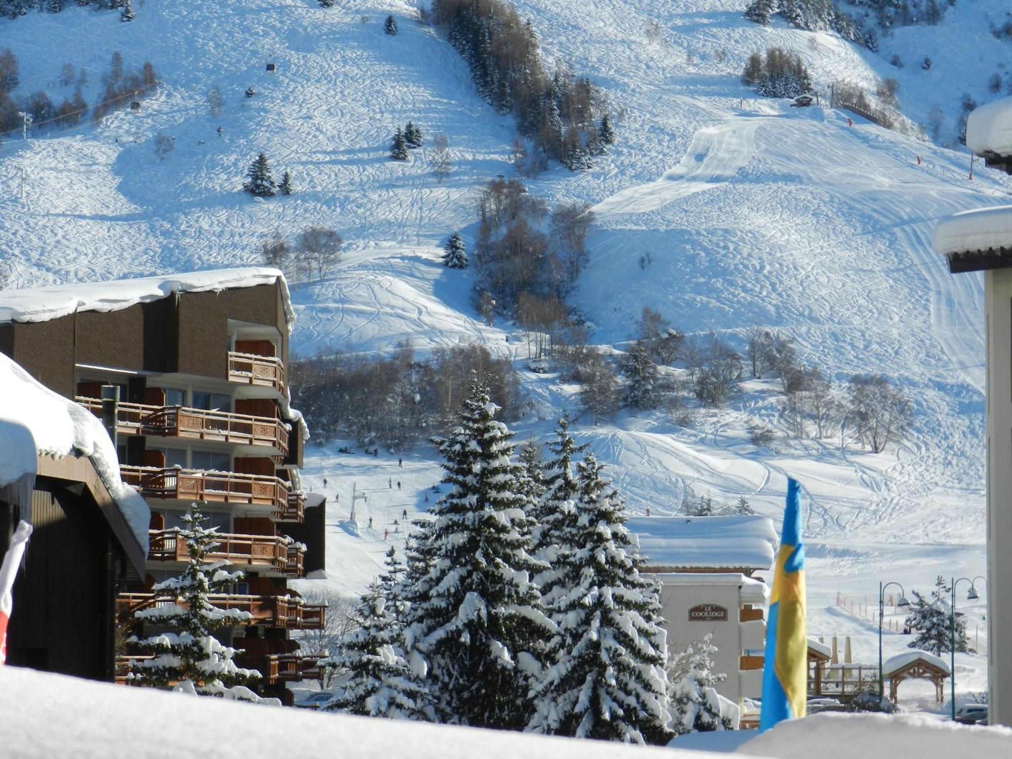 Hotel Le Cairn Les Deux Alpes Exterior photo