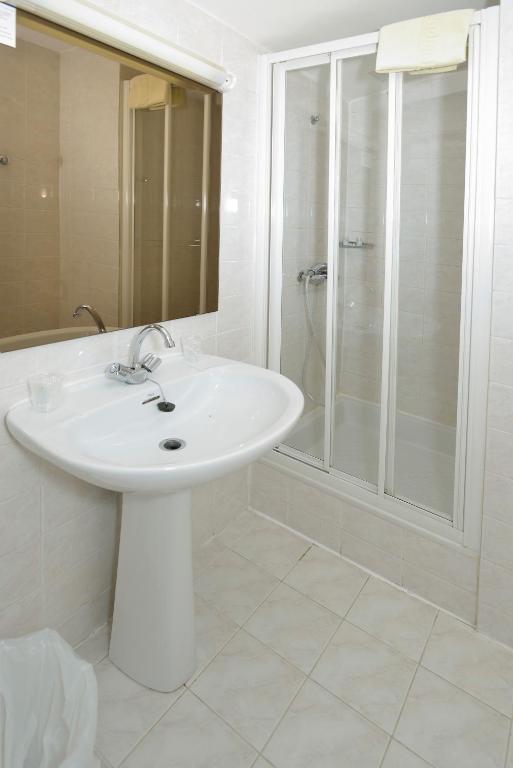Hotel Le Cairn Les Deux Alpes Room photo
