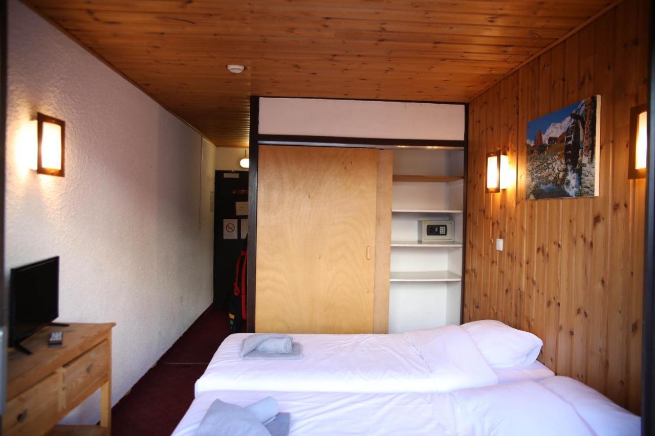 Hotel Le Cairn Les Deux Alpes Exterior photo